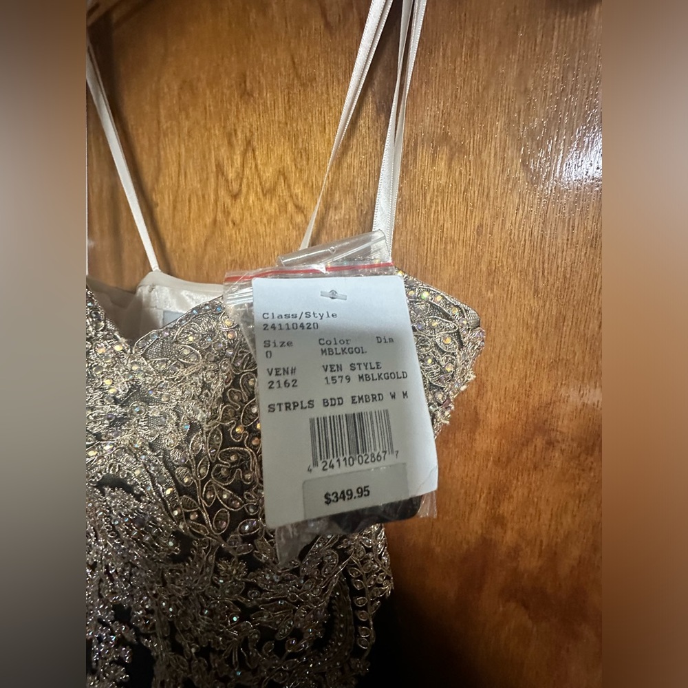 David’s Bridal Night Studio Embroidered Mermaid Gown Size 0 New wt Tags! - Picture 10 of 12
